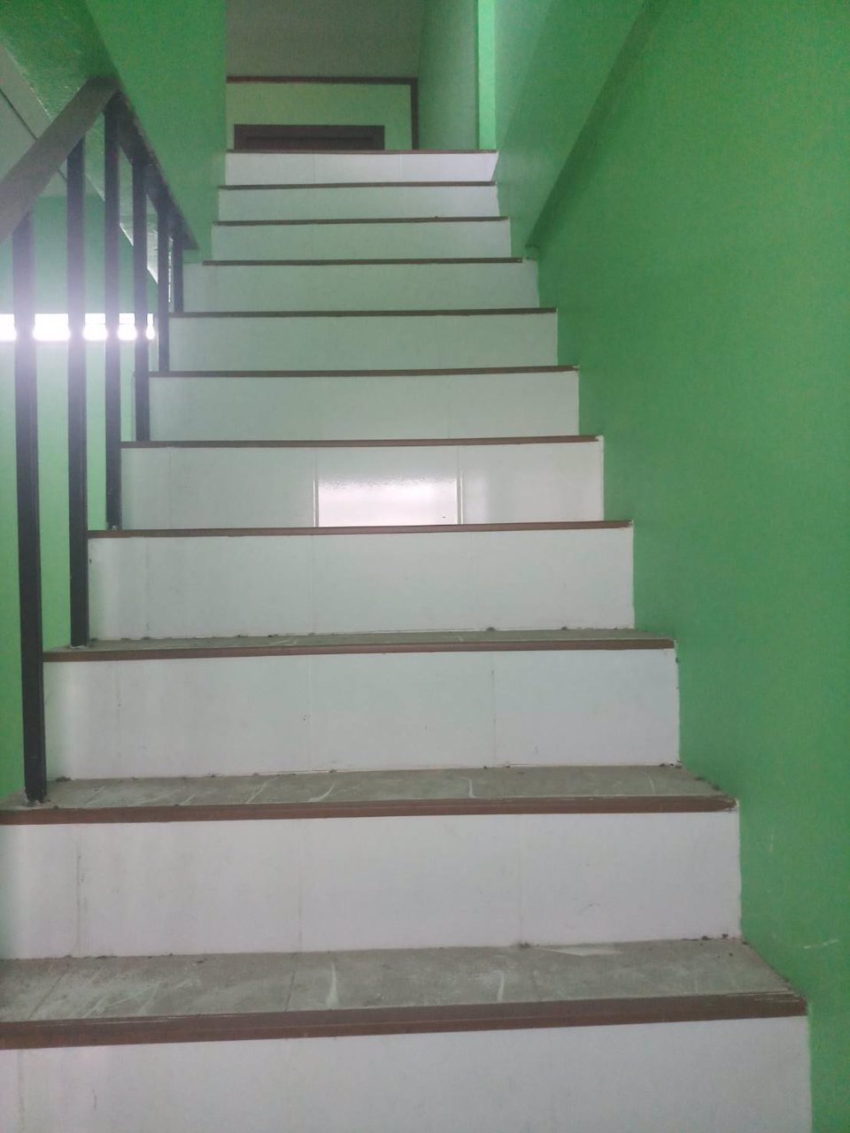 อาคารพานิช-3-ชั้น-ตรงข้ามค่ายศรีพัชรินทร์