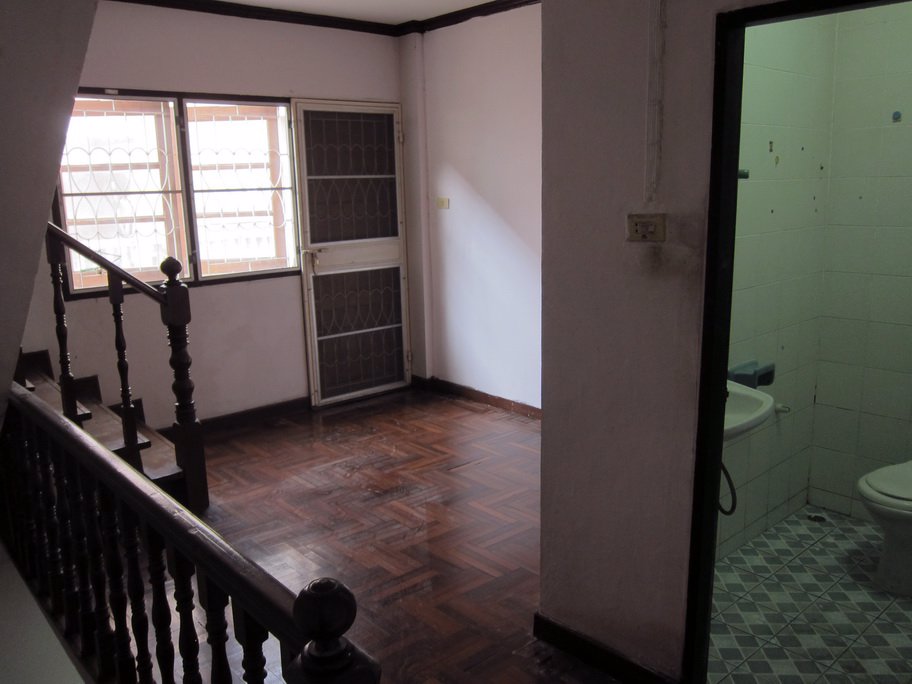 ขายทาวเฮ้าส์-3-ชั้น-ซประชาอุทิศ-119-1-เขตทุ่งครุ