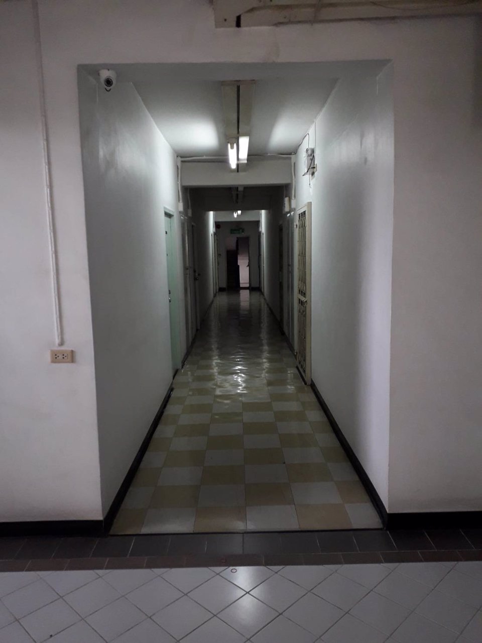 ให้เช่าคอนโดติดถรามคำแหง157ห่างถใหญ่100กว่าเมตรค่าเช่า3200บ-ดโทร08467129570851593901