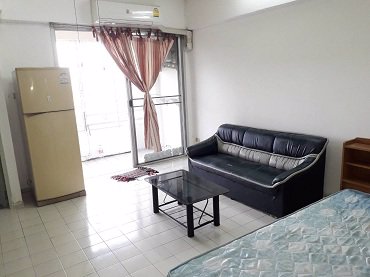 ให้เช่าคอนโดติดถรามคำแหง157ห่างถใหญ่100กว่าเมตรค่าเช่า3200บ-ดโทร08467129570851593901