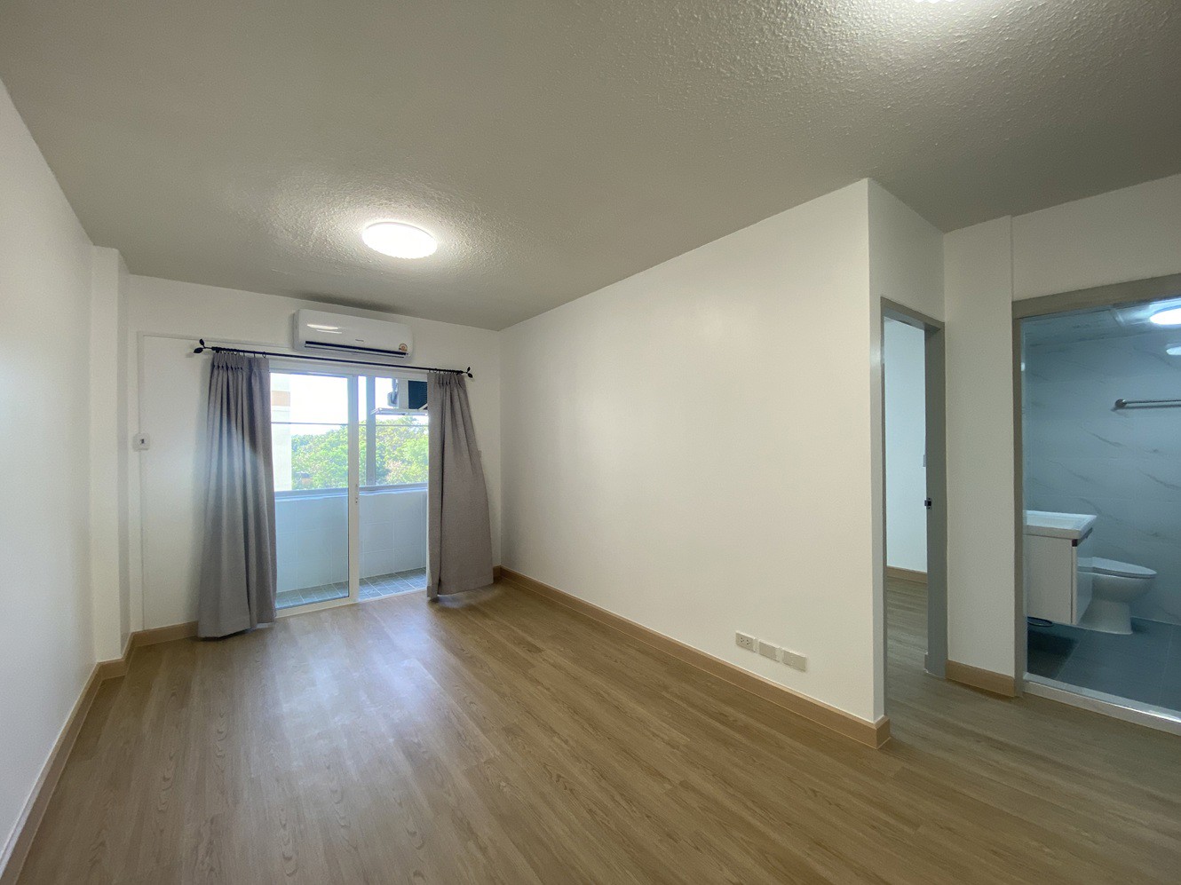 ขายคอนโดเมืองแก้วมณี-รีโนเวทใหม่ทั้งห้อง-ทำเลดีติดวัดพระธรรมกาย-✨413-ตรม-ชั้น4-ตึกกลาง-ห้องมุม