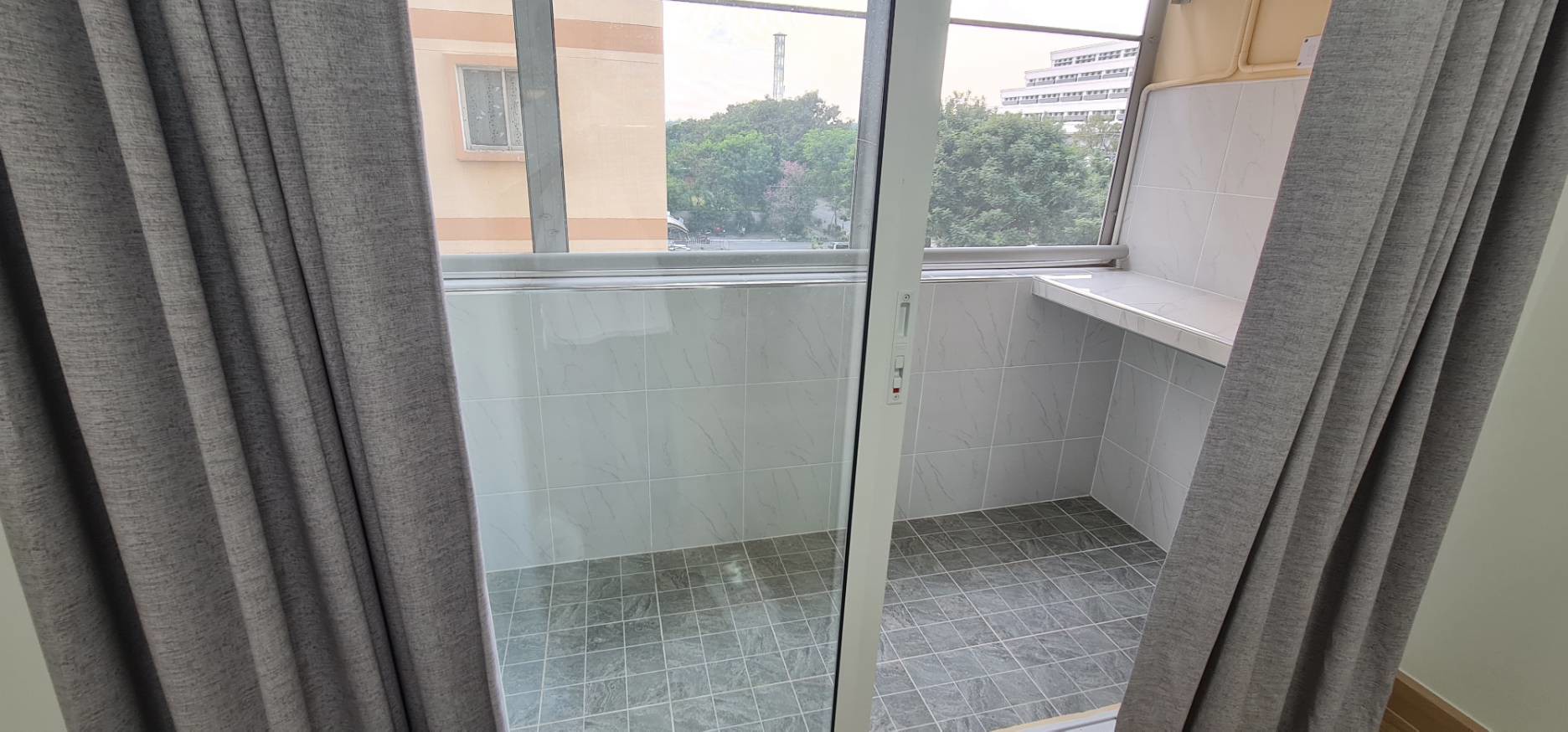 ขายคอนโดเมืองแก้วมณี-รีโนเวทใหม่ทั้งห้อง-ทำเลดีติดวัดพระธรรมกาย-✨413-ตรม-ชั้น4-ตึกกลาง-ห้องมุม