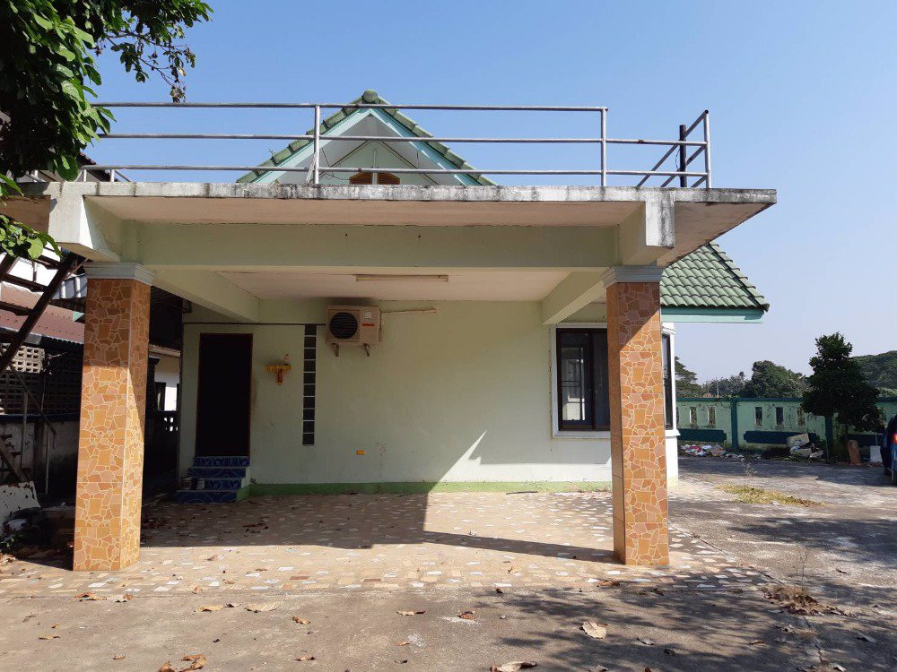 บ้านชานเมืองใกล้สนามบิน