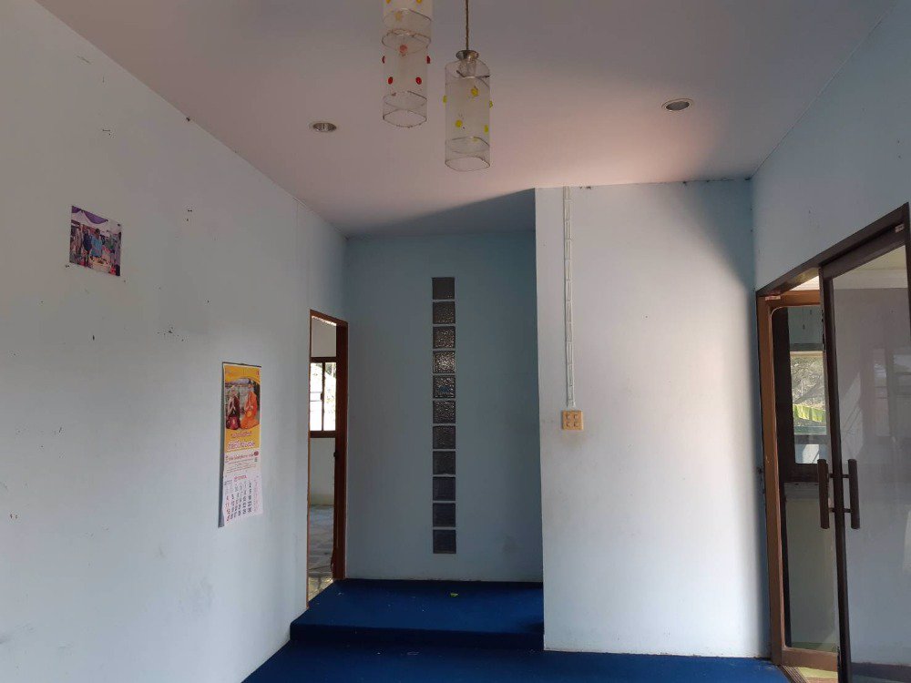 บ้านชานเมืองใกล้สนามบิน