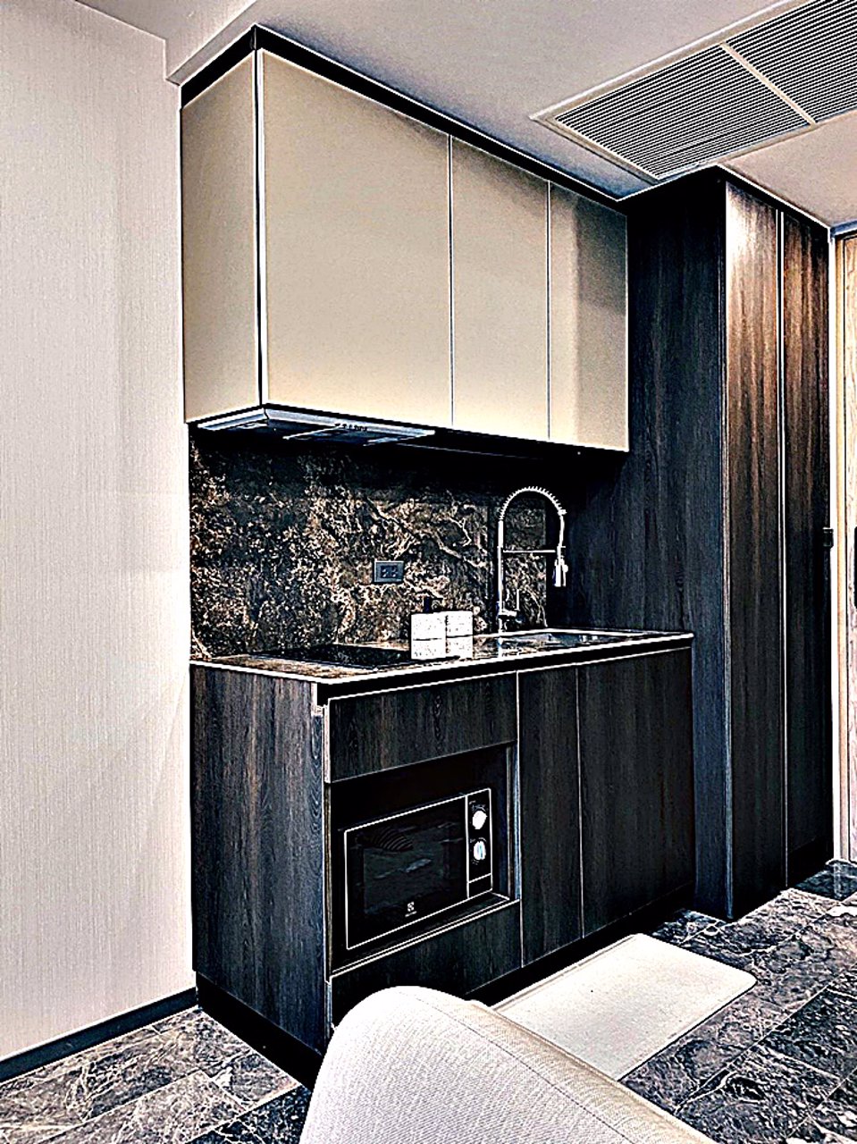 ให้เช่าคอนโด-168-สุขุมวิท-36-ห้องใหม่สวย-พร้อมอยู่-30-ตรม-ใกล้-bts-ทองหล่อ