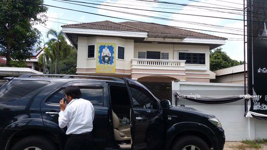 ให้เช่า-บ้านเดี่ยว2ชั้น-250ตรว-3ห้องนอน-4ห้องน้ำ-1ห้องแม่บ้าน-พร้อมโกดังข้างบ้านอีก200ตรม