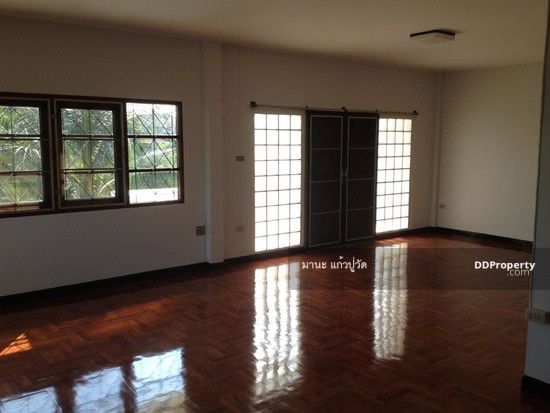 ให้เช่า-บ้านเดี่ยว2ชั้น-250ตรว-3ห้องนอน-4ห้องน้ำ-1ห้องแม่บ้าน-พร้อมโกดังข้างบ้านอีก200ตรม