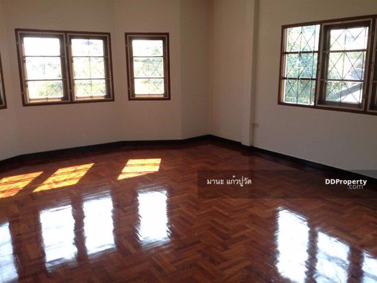 ให้เช่า-บ้านเดี่ยว2ชั้น-250ตรว-3ห้องนอน-4ห้องน้ำ-1ห้องแม่บ้าน-พร้อมโกดังข้างบ้านอีก200ตรม