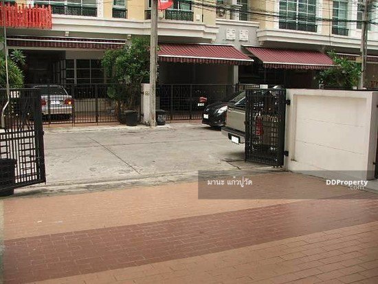 ให้เช่า-โฮมออฟฟิศ4ชั้น-30ตรว-หลังหัวมุม-โครงการกลางเมือง-ถโรลคอลโรด-ให้เช่า38000-เดือน