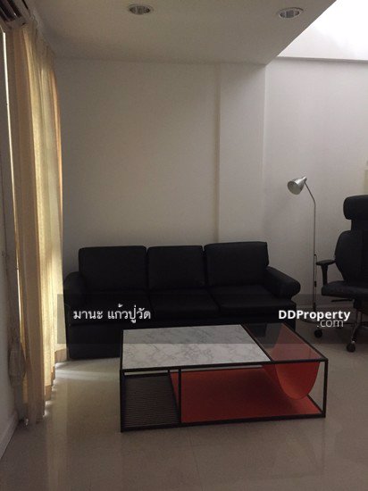 ให้เช่า-ทาวน์โฮม-3-ชั้นครึ่งเล่นระดับ-พื้นที่-25-ตรว-อยู่โครงการหมู่บ้าน-plus-city-park-ถนนหัวหมาก