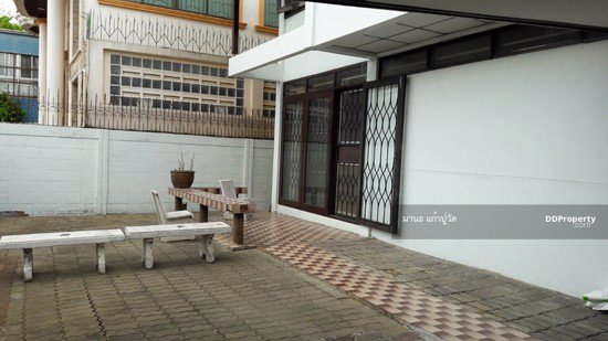 ให้เช่า-บ้านเดี่ยว2ชั้น-พื้นที่62ตรว-มี5ห้องนอน-3ห้องน้ำ-ถนน-ลาดพร้าว96-ใกล้ฟู๊ดแลนด์