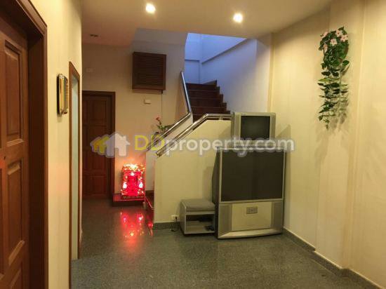 ให้เช่า-ทาวน์โฮม3ชั้น-23ตรว-มี3ห้องนอน-3ห้องน้ำ-4แอร์พร้อมเฟอร์-อยู่ถนน-ตากสินธนบุรี