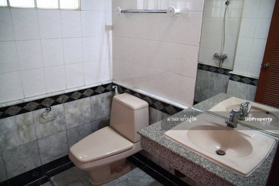 ให้เช่า-บ้านแฝด3ชั้น-25ตรว-4ห้องนอน-3ห้องน้ำ-ถนน-อินทามระ40-ใกล้mrtสุทธิสาร-ให้เช่า27000-เดือน