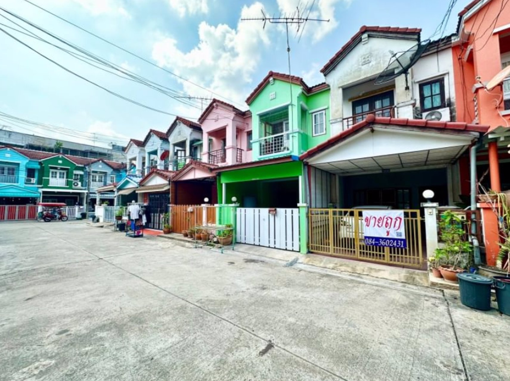 ขายด่วน-ขายถูก-ต้นโครงการ-หมู่บ้านฟ้ารังสิต-คลองสี่-ซอย-1-ต้นโครงการ