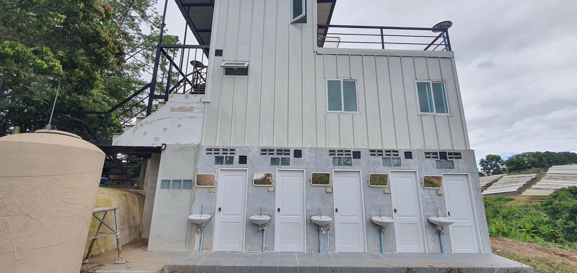 ขายรีสอร์ท-อเขาค้อ-พร้อมอาคาร-3-ชั้นและลานกางเต้นท์-วิวกังหัน-ติดฝายทดน้ำ-และลำธารล้อมรอบ