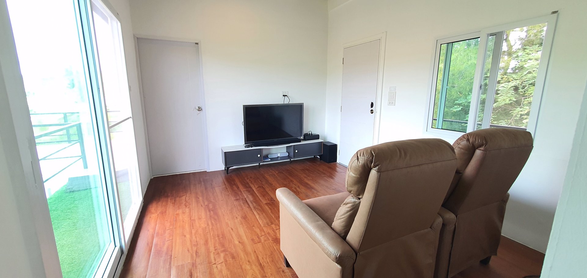 ขายบ้านพร้อมที่ดิน-โฉนดครุฑแดง-อเขาค้อ-เนื้อที่-3-ไร่-32-ตรวา-วิวกังหัน-ติดฝายทดน้ำ