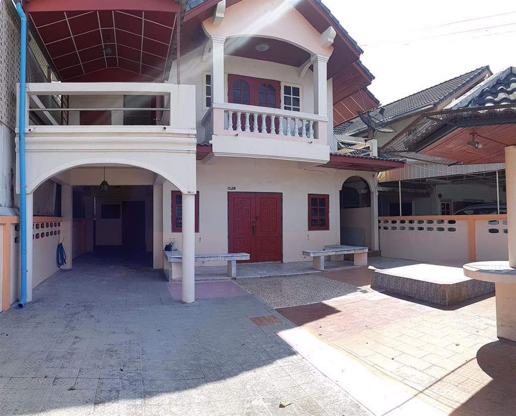 ขายบ้านเดี่ยว-2-ชั้น-ขายถูก-พร้อมอยู่-ใกล้นิคมอุตสาหกรรม-บายพาส-ตบึง-อศรีราชา-จชลบุรี