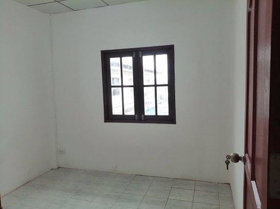 ขายทาวเฮ้าส์-2-ชั้น-พร้อมอยู่-รังสิตคลอง-4-ทำเลดีมาก-ใกล้ห้างแหล่งชุมชน