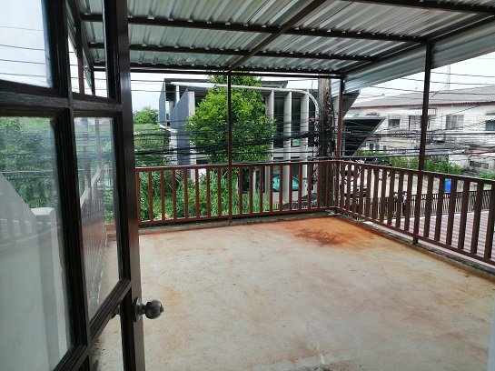 ขายทาวเฮ้าส์-2-ชั้น-พร้อมอยู่-รังสิตคลอง-4-ทำเลดีมาก-ใกล้ห้างแหล่งชุมชน