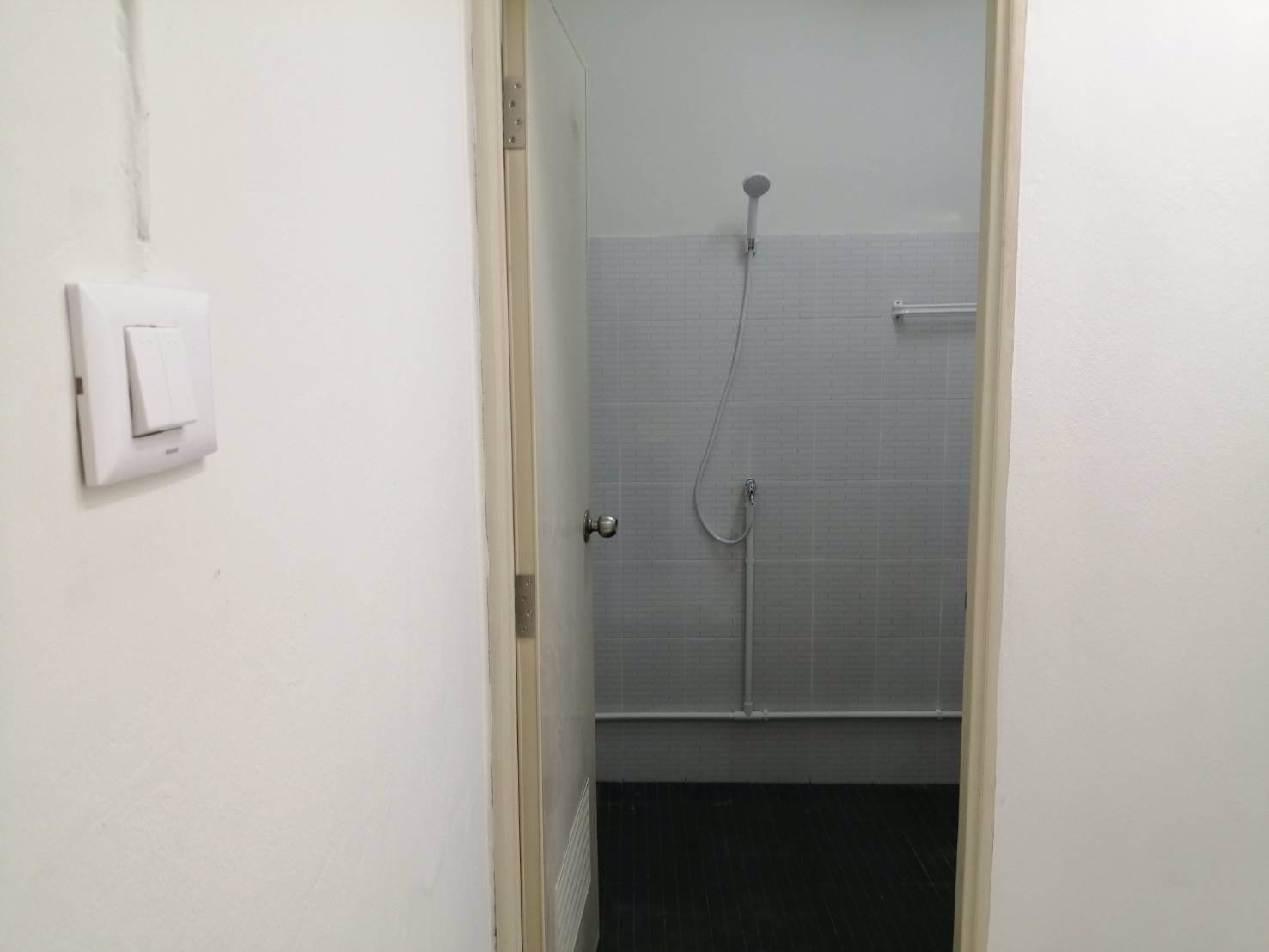 ขายทาวเฮ้าส์-1-ชั้น-พร้อมอยู่-รังสิตคลอง-4-ทำเลดีมาก-ใกล้ห้างแหล่งชุมชน