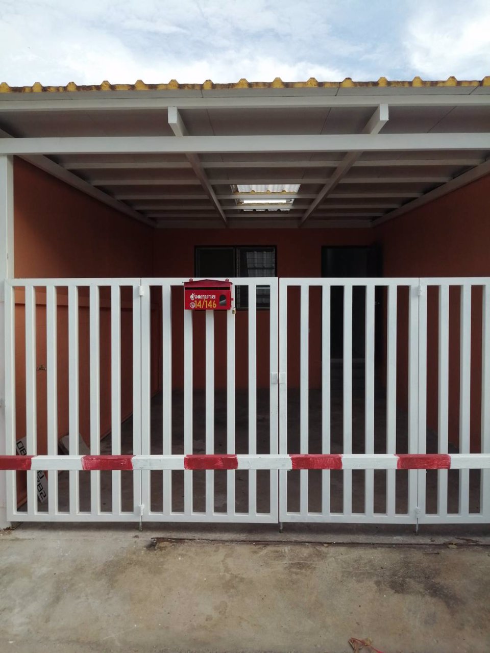 ขายทาวเฮ้าส์-1-ชั้น-พร้อมอยู่-รังสิตคลอง-4-ทำเลดีมาก-ใกล้ห้างแหล่งชุมชน