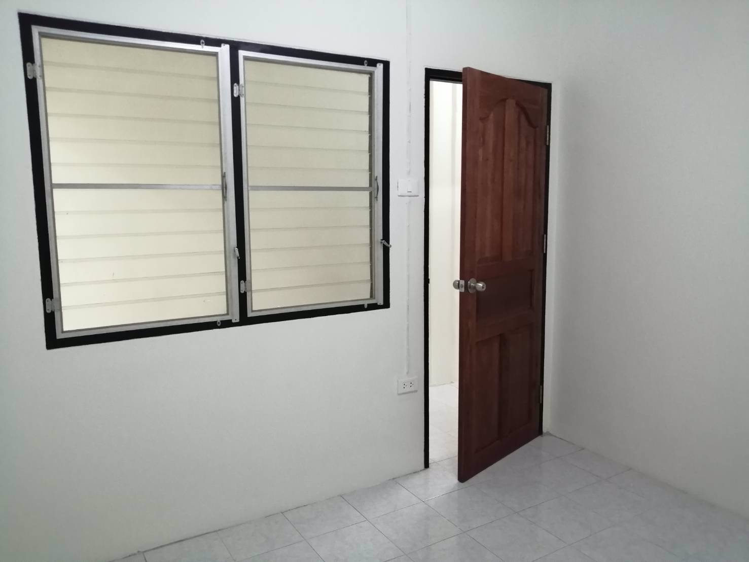 ขายทาวเฮ้าส์-1-ชั้น-พร้อมอยู่-รังสิตคลอง-4-ทำเลดีมาก-ใกล้ห้างแหล่งชุมชน