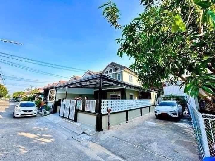 ขายทาวน์เฮ้าส์-หลังมุม-2-ชั้น-หมู่บ้านพฤกษา-57-ลำลูกกา-คลอง3-