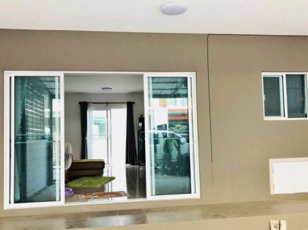 ขายทาวน์โฮม-2-ชั้น-หมู่บ้านดิเอสเซนส์-ราชพฤกษ์-วงแหวน-ถนนบ้านกล้วย-ไทรน้อย-เนื้อที่-186-ตรวา-พร้อมเข้าอยู่-ติดต่อคุณเอ๋-โทร061-424-8914