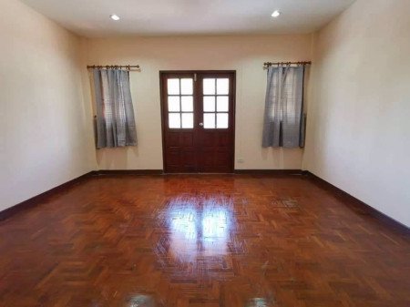 ขายทาวน์เฮ้าส์-2-ชั้น-ขนาด-25-ตรว-เลขที่-301-67-ในหมู่บ้านรุ่งอรุณ-2-ใกล้-มหาวิทยาลัย-ลาดกระบัง