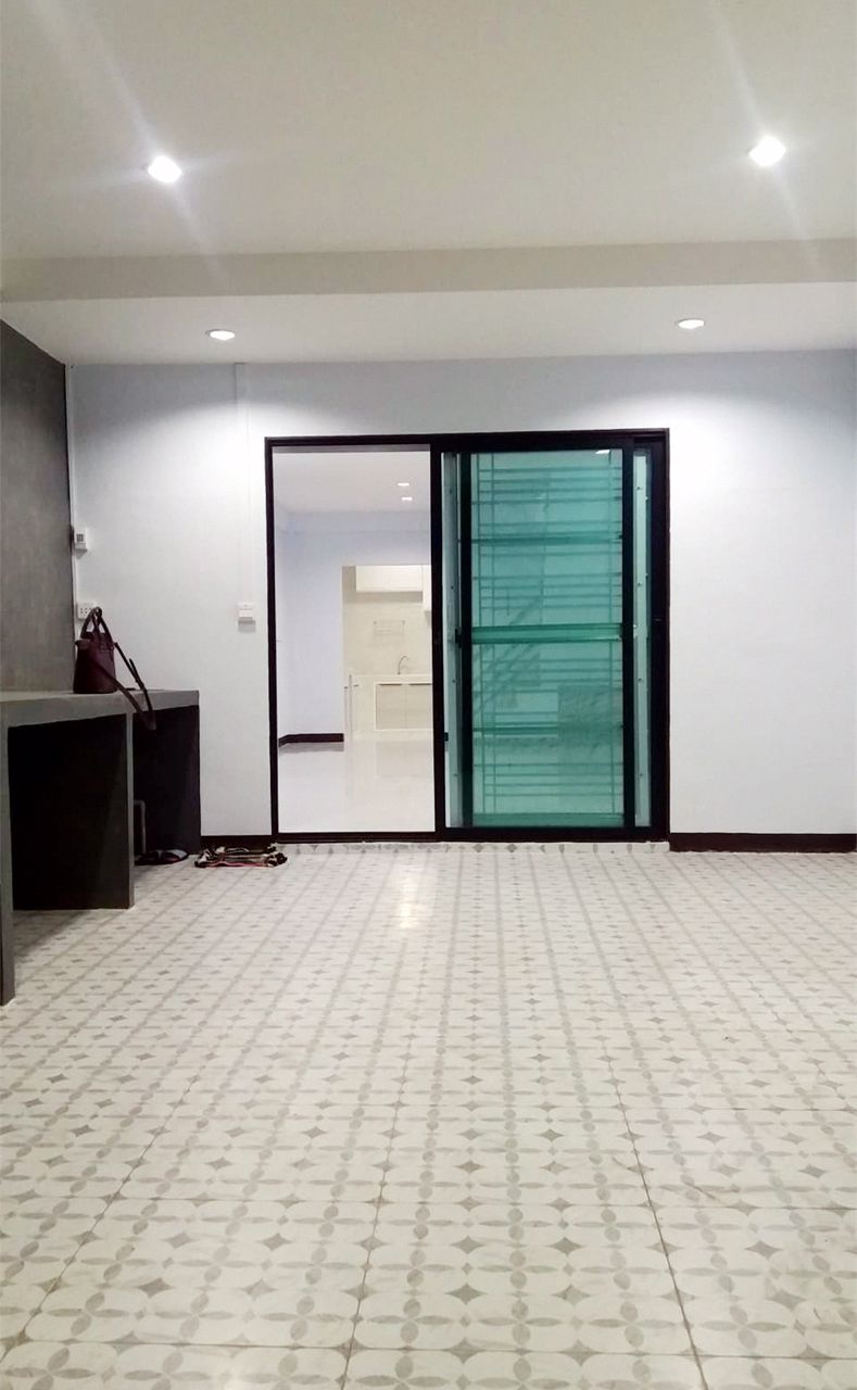 ให้เช่า-ทาวน์เฮ้าส์-สุขุมวิท-113-ใกล้รถไฟฟ้า-bts-สำโรง-line-feelgoodhome