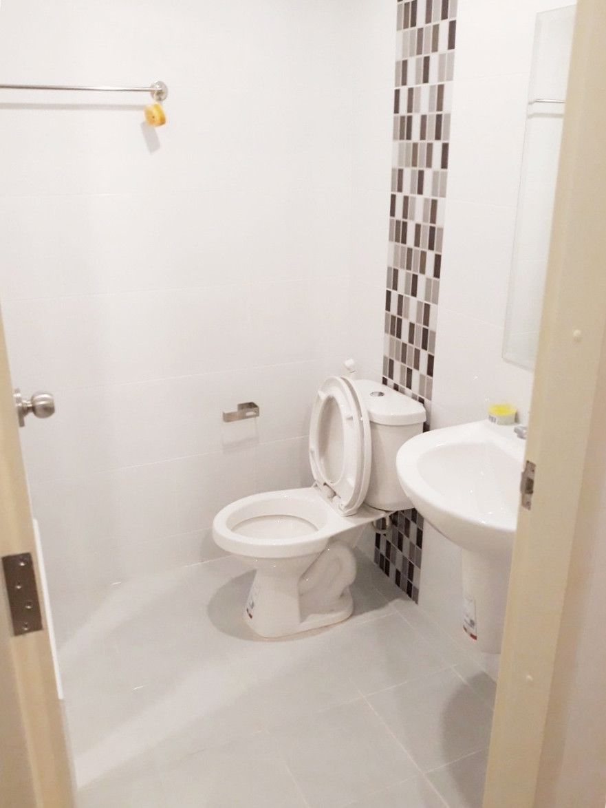 ให้เช่า-ห้องเปล่า-เดอะนิช-ไอดี-เสรีไทย-ถูกกกก-ประหยัด-วิวสระน้ำ-line-feelgoodhome