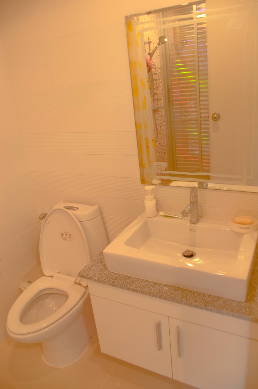 ให้เช่าคอนโด-the-iris-condominium-ศรีนครินทร์-พระราม9-ชั้น-1-อาคาร-h