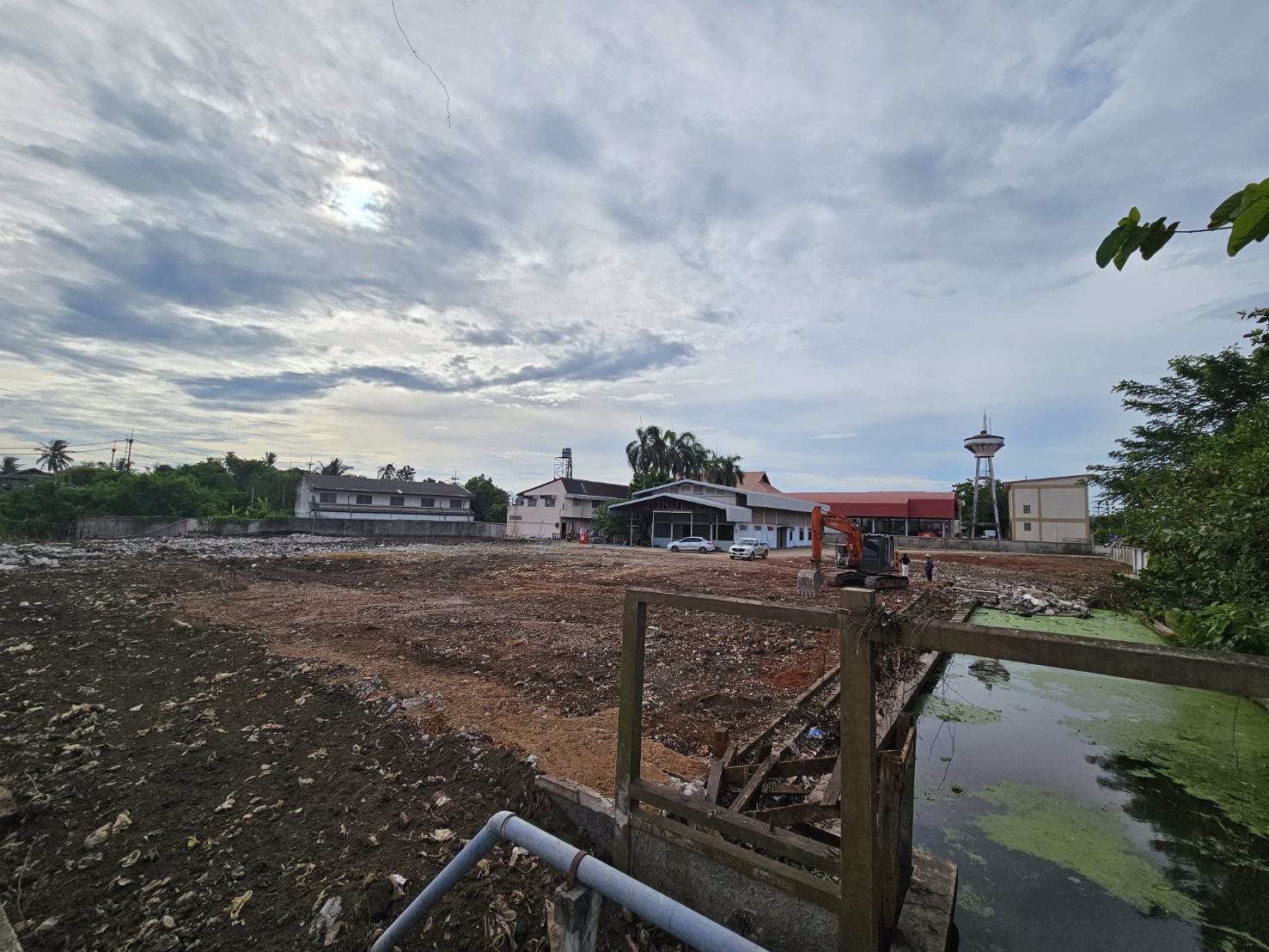 ขายที่ดินพร้อมสิ่งปลูกสร้าง-ติดคลองดำเนินสะดวก-ราชบุรี