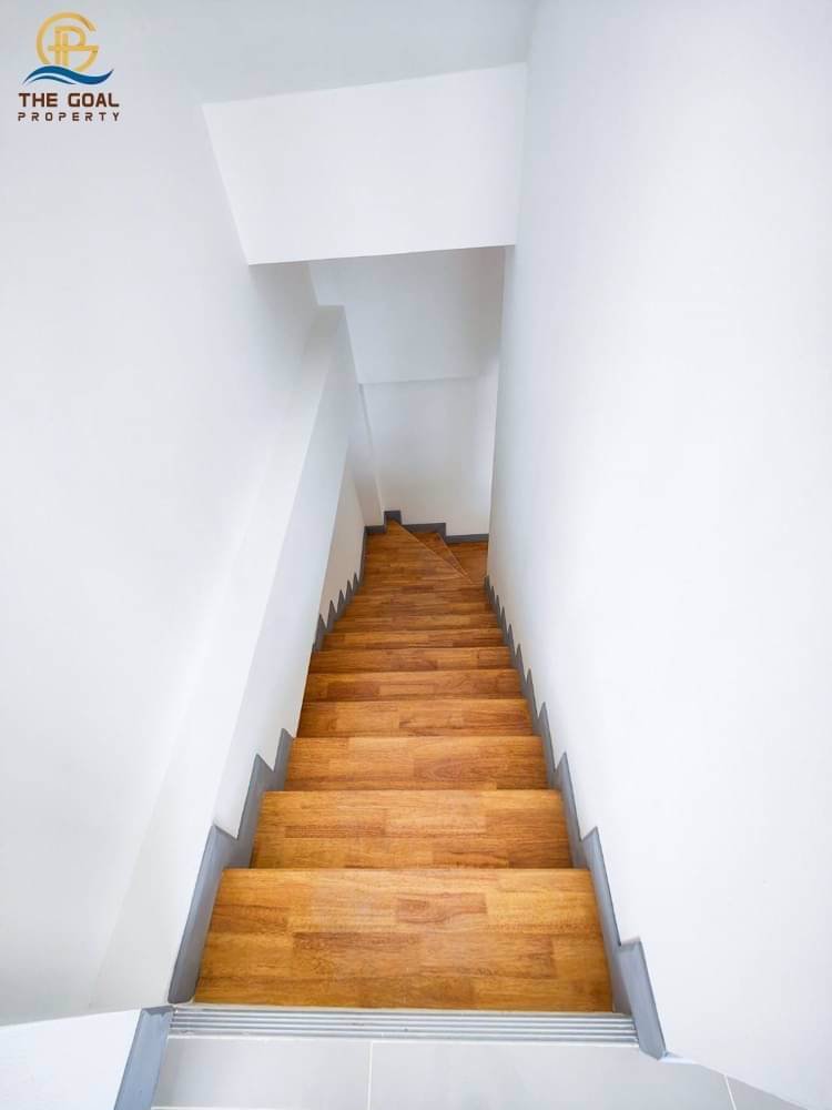 บ้านเดี่ยว-3-ชั้น-สร้างใหม่วัสดุดีเยี่ยม-ใกล้รถไฟฟ้าสายสีเขียว-และสีเหลือง-ด้วยน๊า-‼