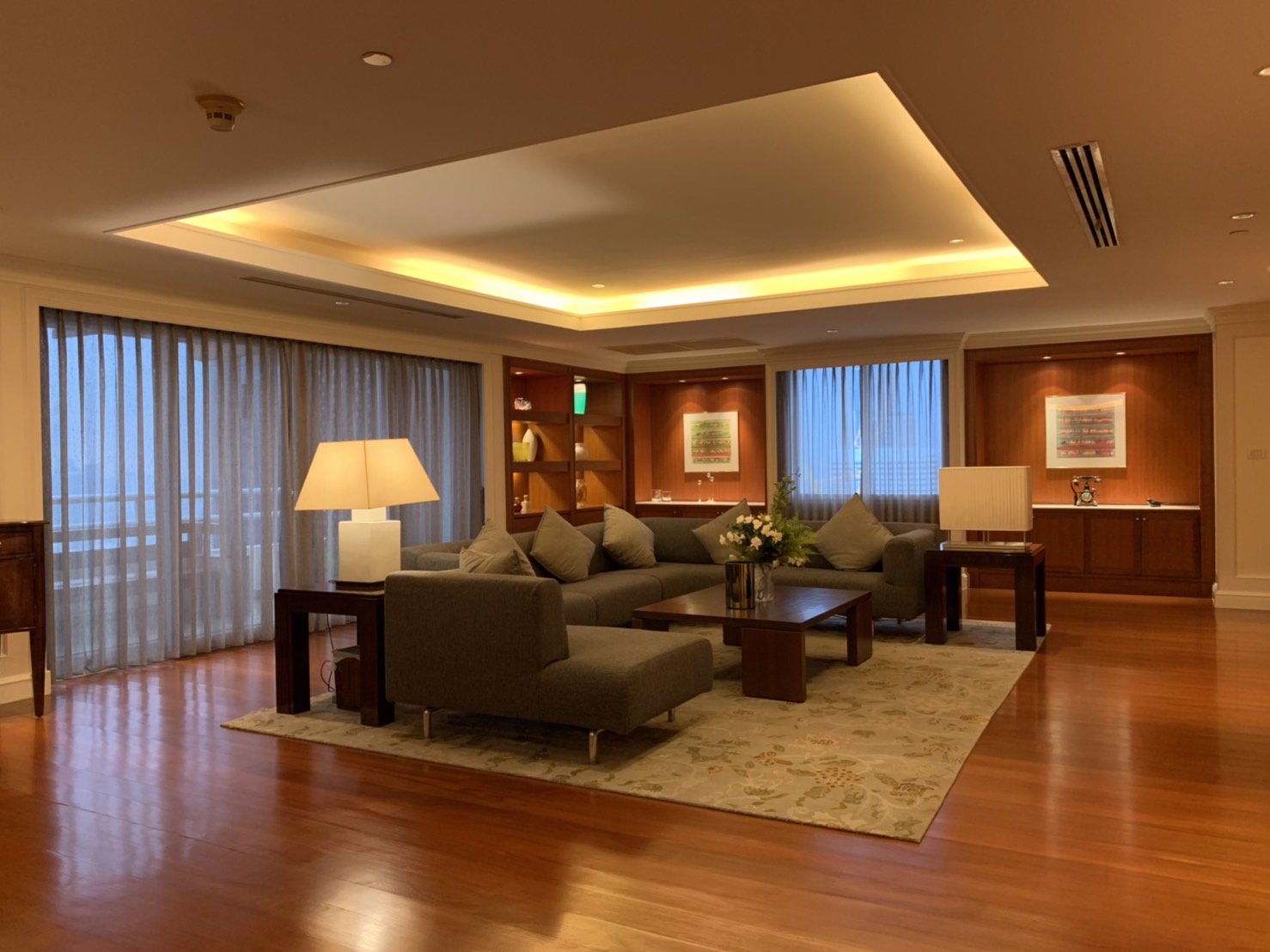 penthouses-for-rent-at-sukhumvit-21-just-a-few-steps-to-mrt-sukhumvit-bts-asoke