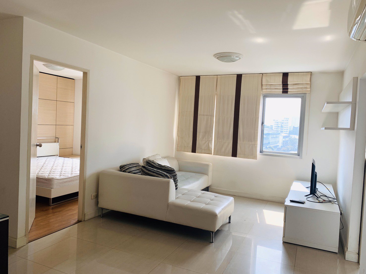 ขายคอนโด-condo-one-thonglor-sukhumvit-40-1-ห้องนอน-4993-ตรม-ใกล้-bts-ทองหล่อ