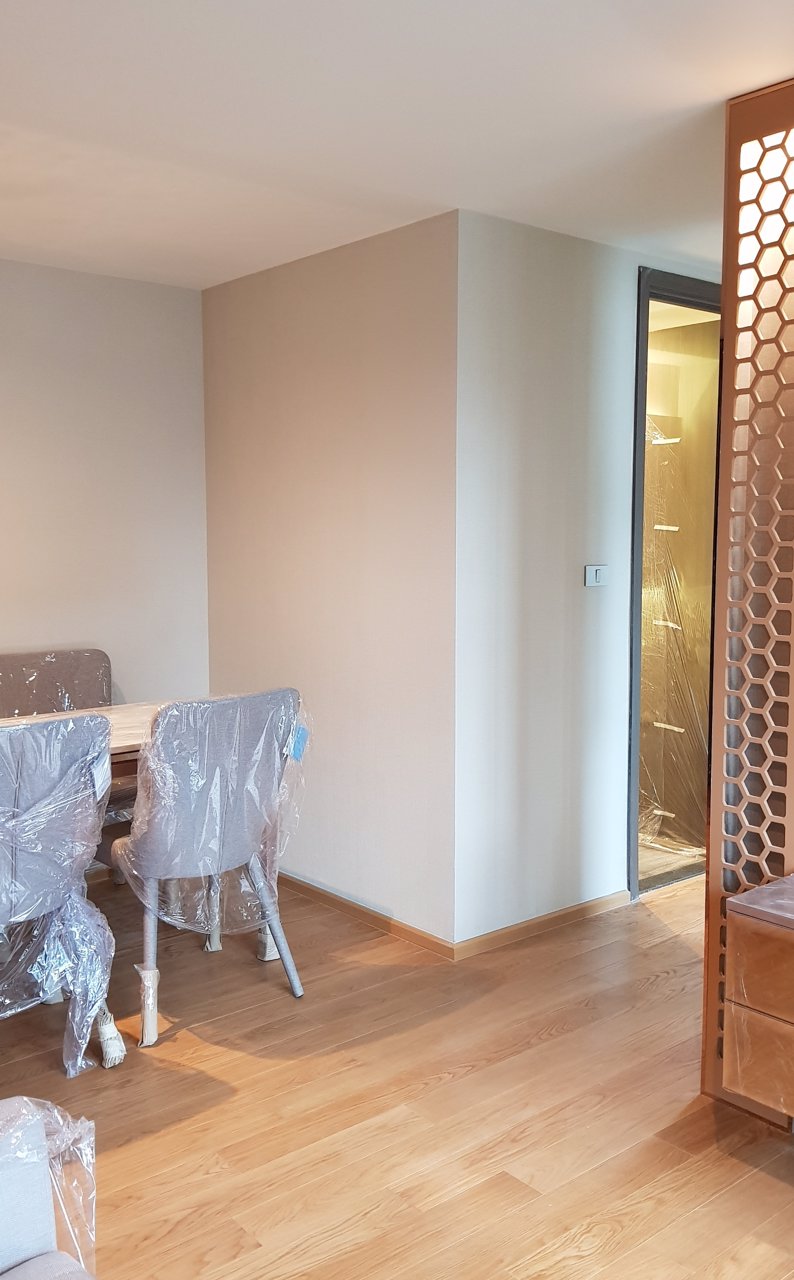 sale-altitude-define-2-bedrooms-435-sqm-350-meters-from-mrt-sam-yan-near-silom