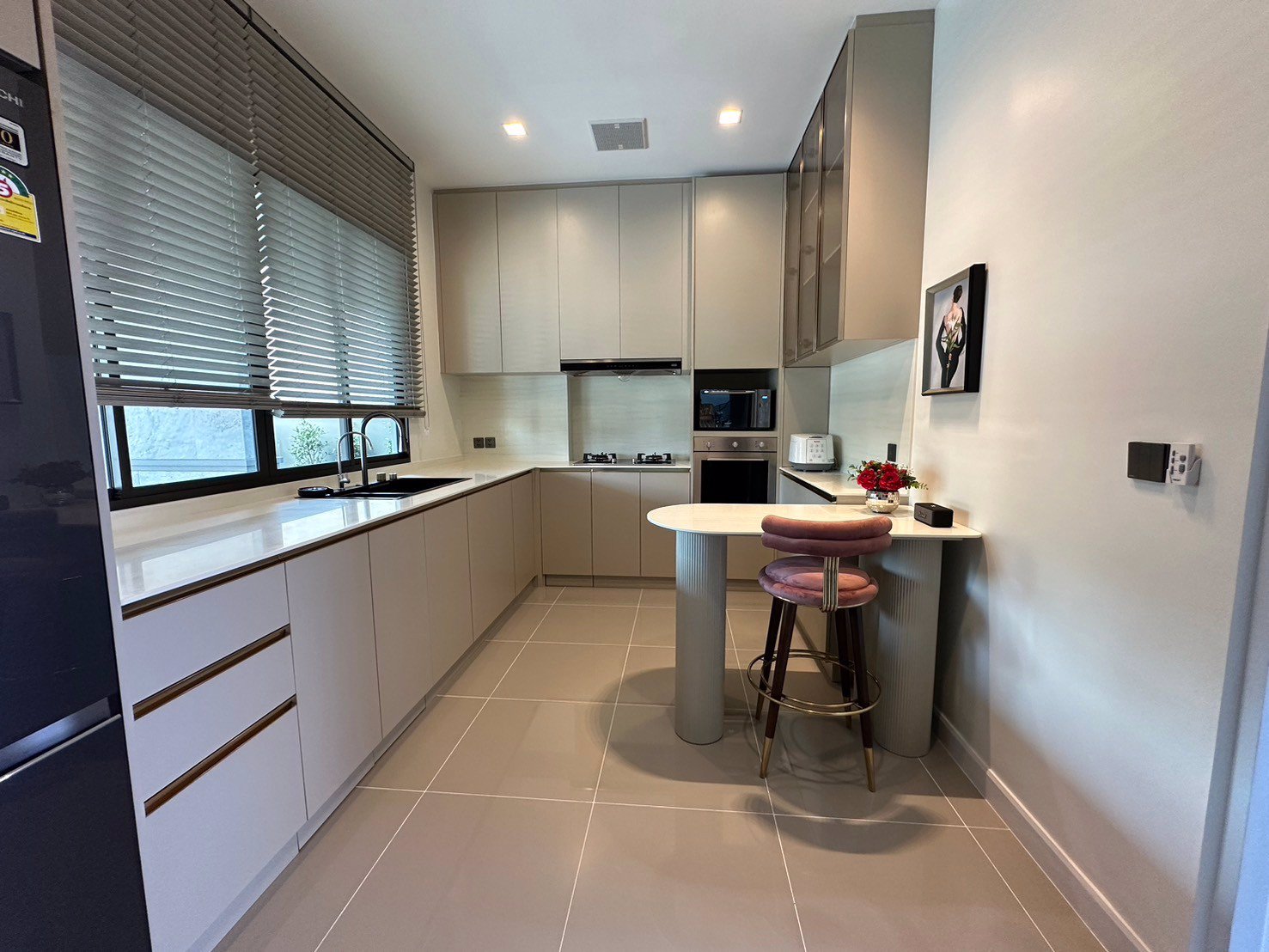 by-owner-grand-bangkok-boulevard-krungthepkreetha-firsthand-newly-decorated-604-sqm-5-bds-5-pk