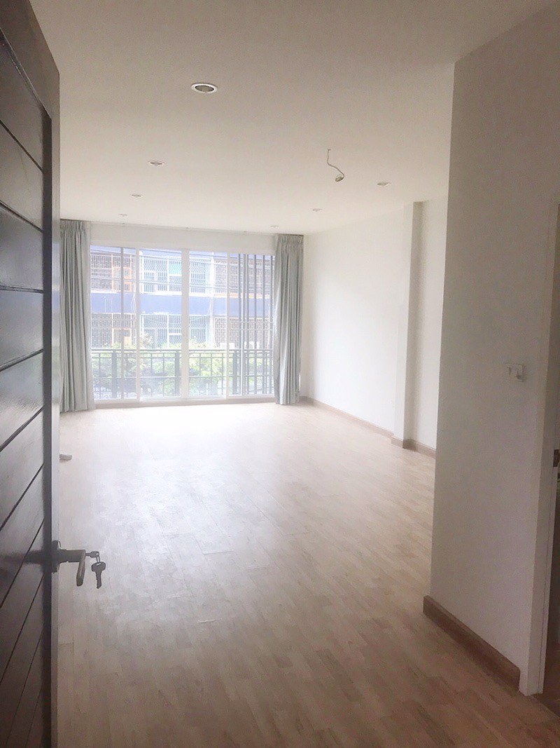 ขาย-อาคารพาณิชย์-ถนนจันทน์-สาทร-กรุงเทพมหานคร