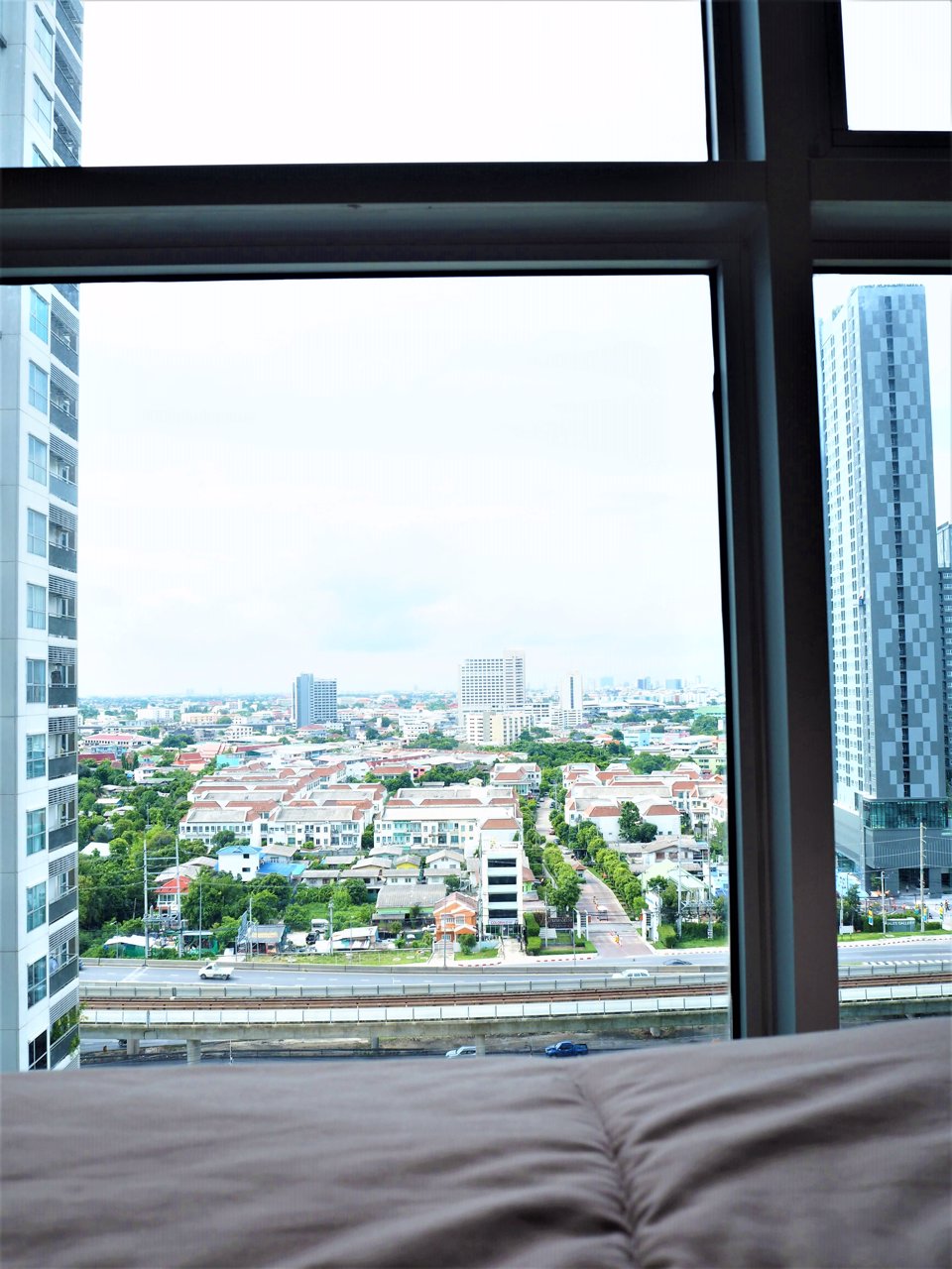 ขายคอนโด-ห้องสวย-ตำแหน่งดี-aspire-sathorn-taksin-ชั้น-15-ทิศเหนือเย็นสบาย-แบบครัวปิด