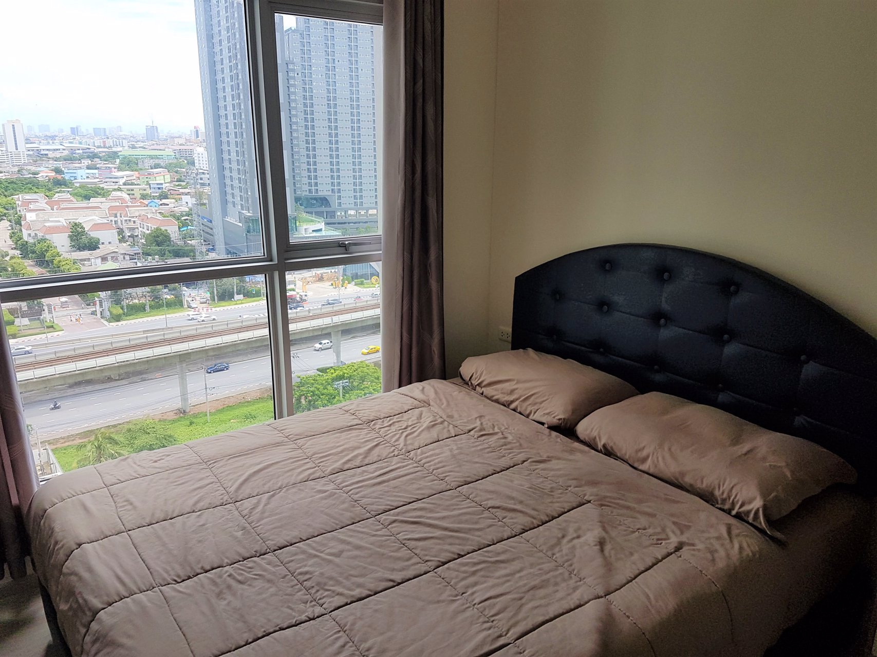 ขายคอนโด-ห้องสวย-ตำแหน่งดี-aspire-sathorn-taksin-ชั้น-15-ทิศเหนือเย็นสบาย-แบบครัวปิด