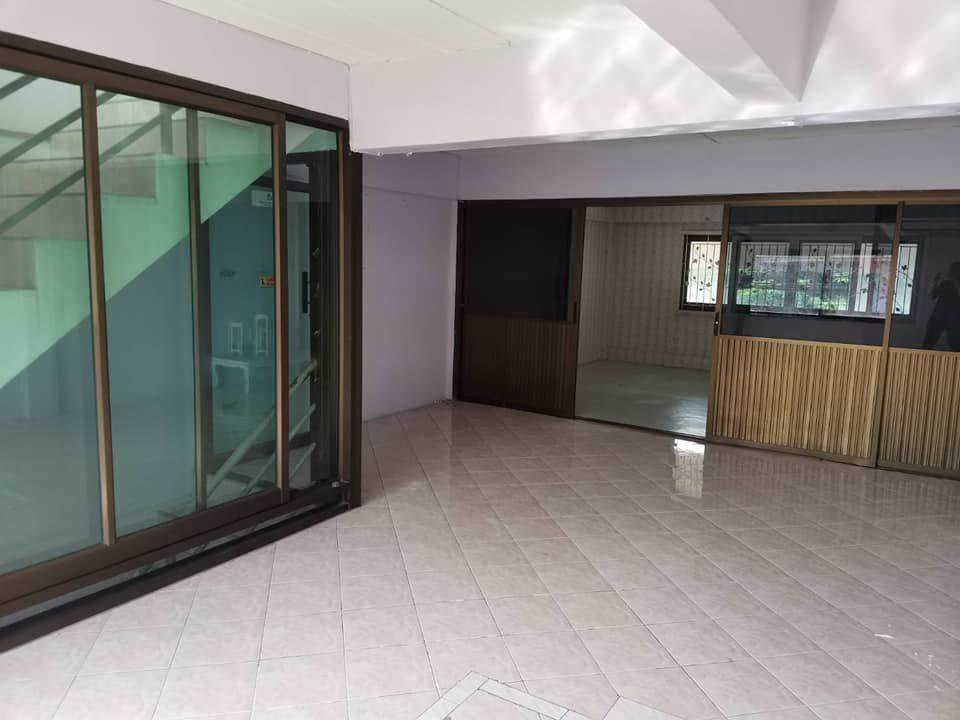 ให้เช่าอาคารพาณิชย์-35-ชั้น-หมู่บ้านสถาพร-เนื้อที่-176-ตรว-สภาพใหม่-เหมาะทำออฟฟิศ