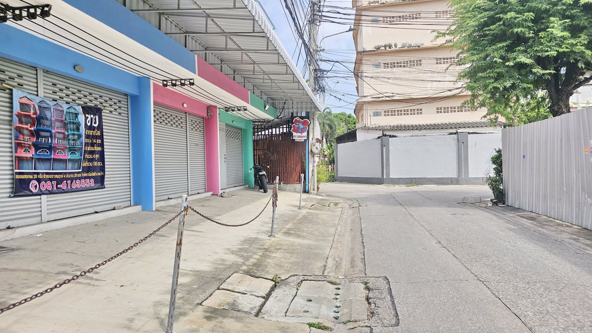 ขายอาคาร-4-คูหา-4-ชั้นพร้อมชั้นลอย-ซอยเพชรเกษม-28-ใกล้รถไฟฟ้าสถานีบางหว้าและบางไผ่