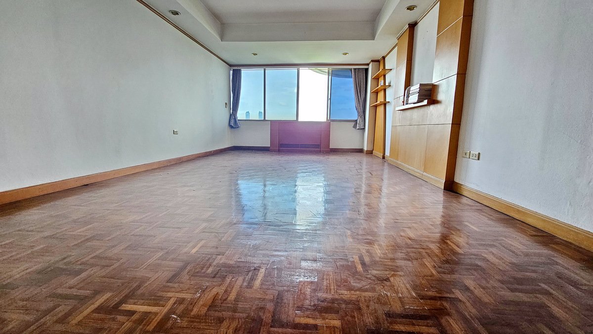 รอยัลไนน์-เรสซิเดนท์-royal-nine-residence-คอนโด-ถนนพระราม-9-ซอย-17-ชั้น-22-ห้องใหญ่-85-ตรม