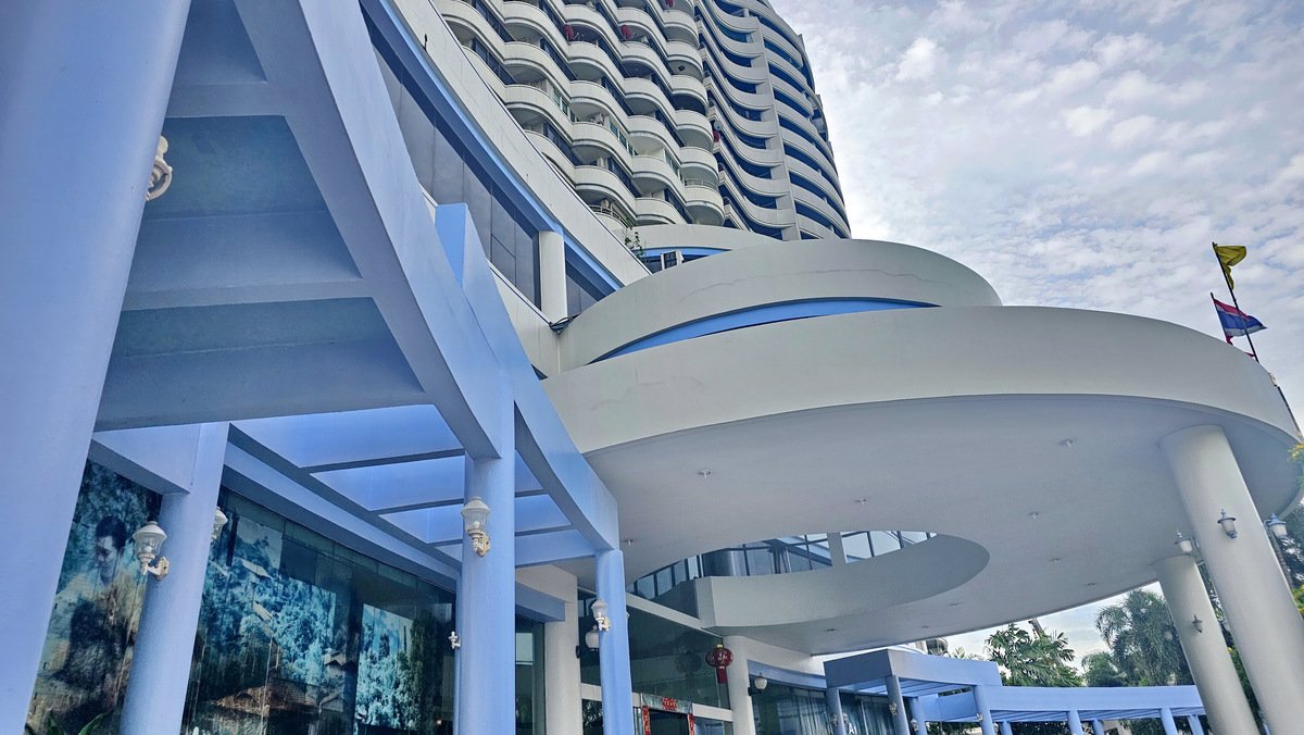 รอยัลไนน์-เรสซิเดนท์-royal-nine-residence-คอนโด-ถนนพระราม-9-ซอย-17-ชั้น-22-ห้องใหญ่-85-ตรม