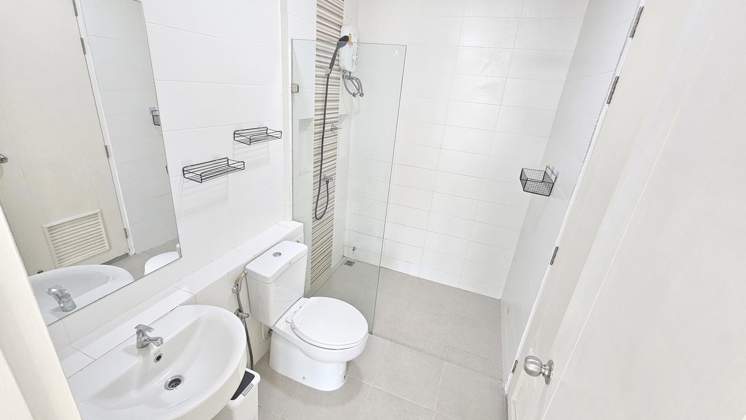 ทาวน์เฮ้าส์แสนสุขทาวน์-2-sansuk-town-2-พัทยา-ต้นโครงการ-ตหนองปรือ-อบางละมุง-จชลบุรี