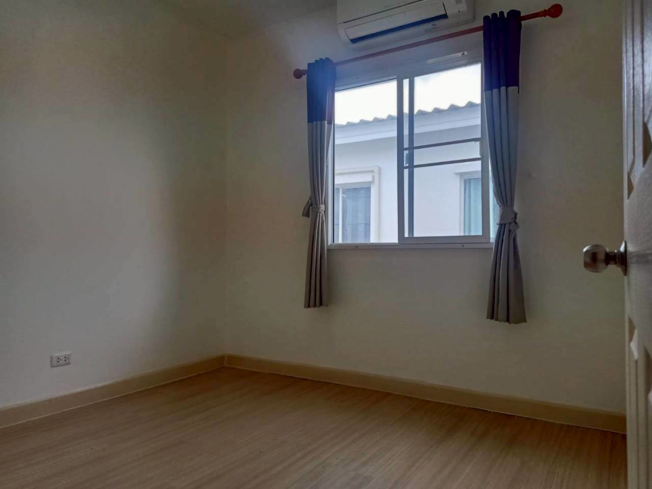 ขายทาวน์เฮาส์-2ชั้น-มพลีโน่-ปิ่นเกล้า-ราชพฤกษ์-บางกรวย-นนทบุรี