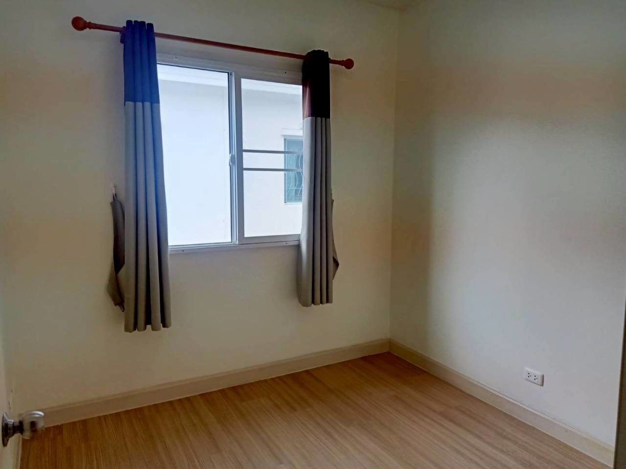 ขายทาวน์เฮาส์-2ชั้น-มพลีโน่-ปิ่นเกล้า-ราชพฤกษ์-บางกรวย-นนทบุรี