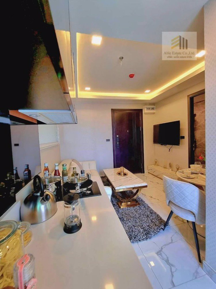 luxury-condo-arcadia-millennium-fully-furnished-on-the-high-floor-near-pattaya-beach-only-800-mete
