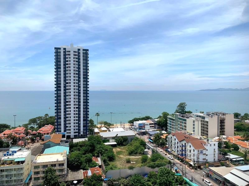 stunning-sea-view-only-250-meters-to-the-beach-on-pratamnuk-hill-pattaya